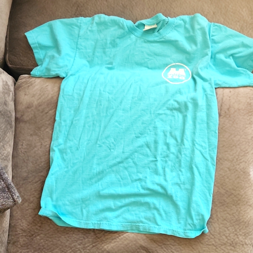 Medium Memphis Zoo T-shirt